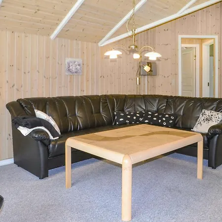 Nice Home In Oksbol With Sauna Oksbøl