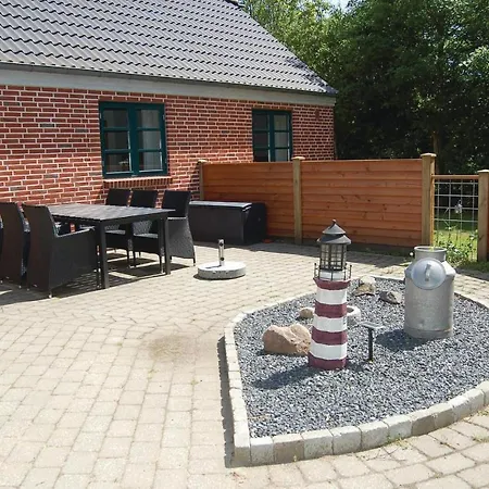 Holiday home Fyrrelunden *